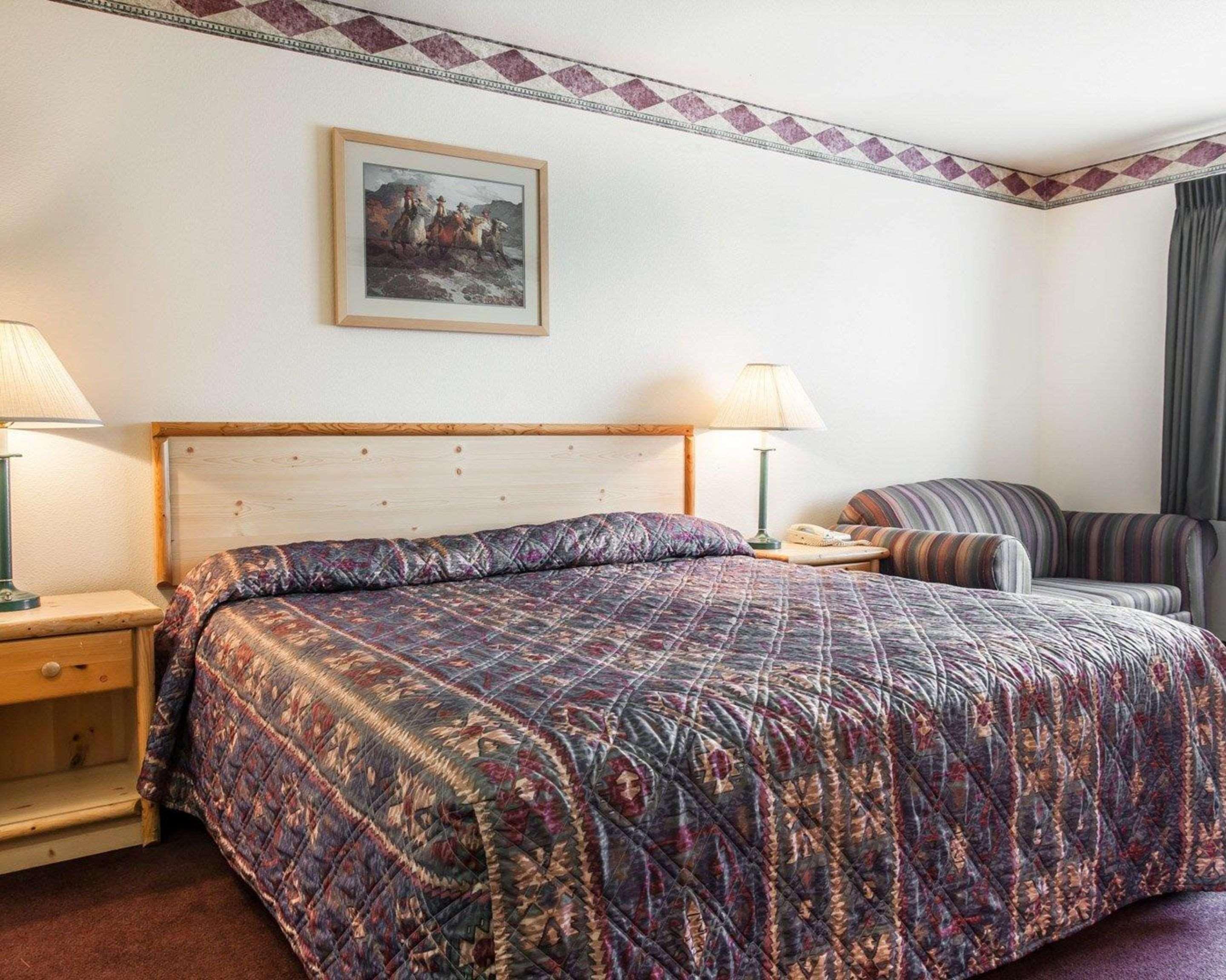 Rodeway Inn & Suites Спокан-Валлі Екстер'єр фото
