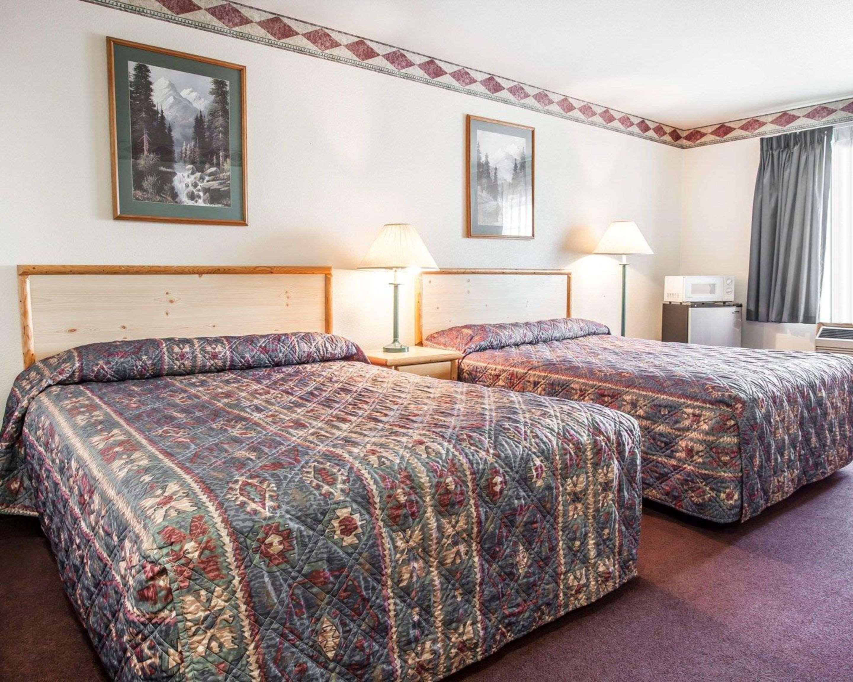Rodeway Inn & Suites Спокан-Валлі Екстер'єр фото